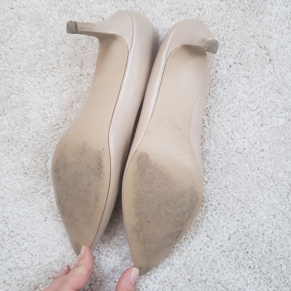 Beige heels - Picture 3 of 4